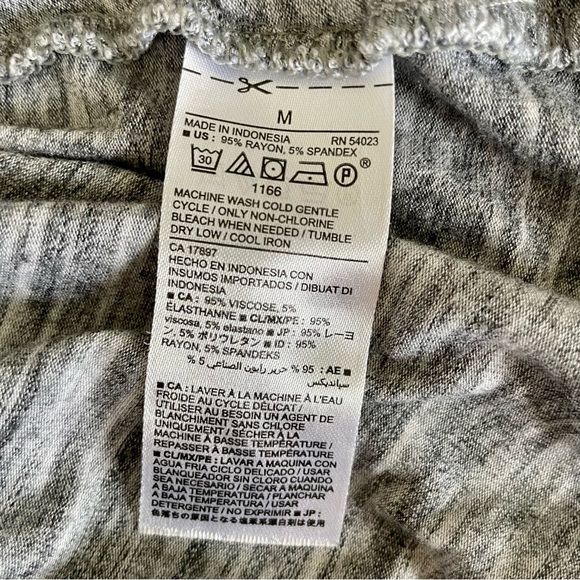 Old Navy Basic Light Gray High Neck Relaxed Fit Swing Tank Top Size M - Picture 6 of 6